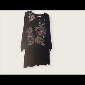 Black long sleeves floral dress